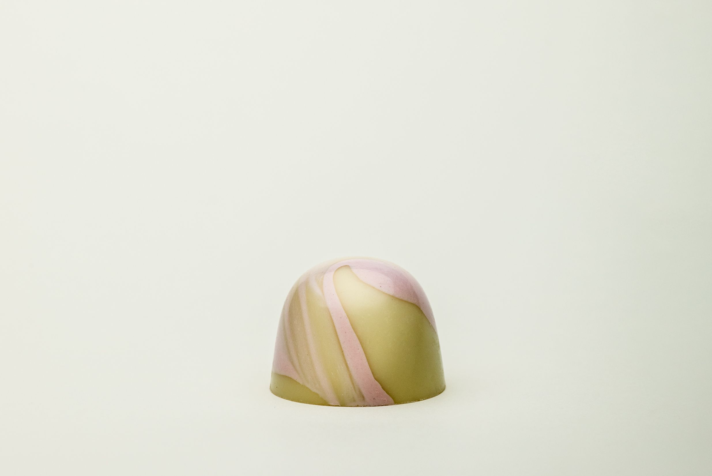 Chokolade lavet i hånden fra BECH Chokolade i Gudhjem. Elegant chokolade fra Bornholm.