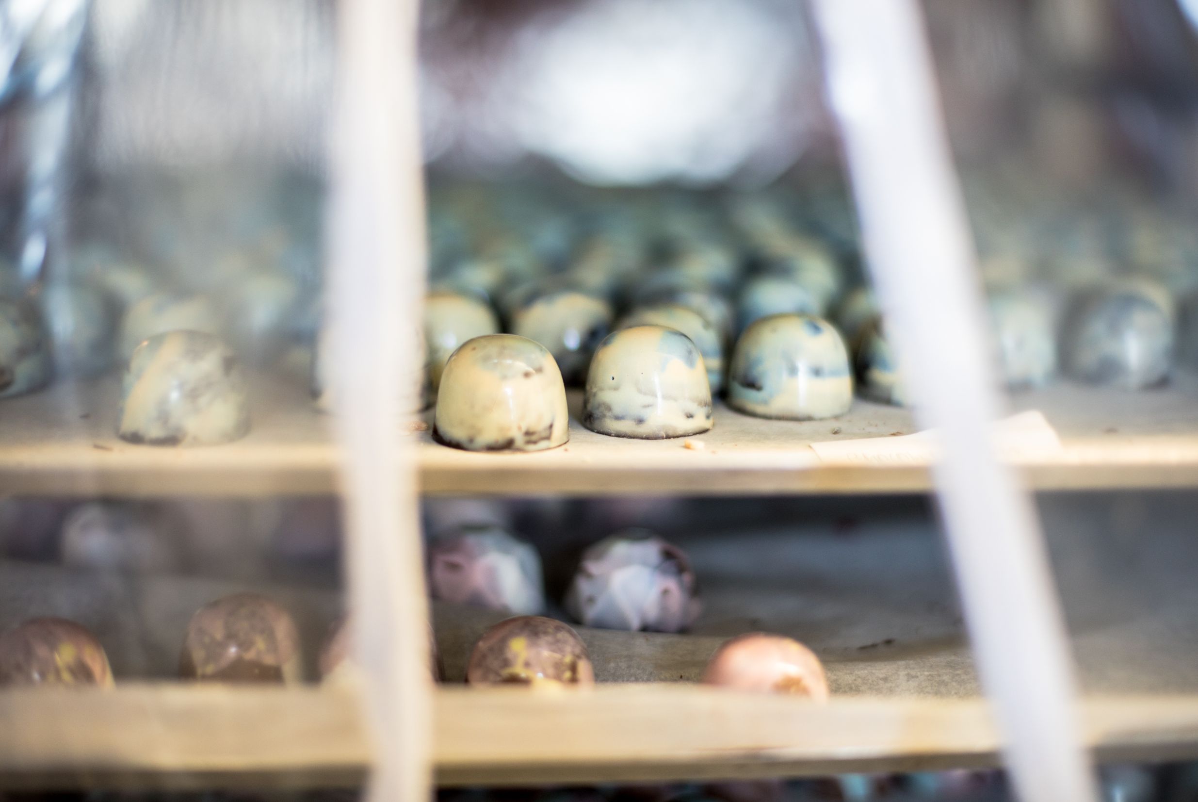 Handmade chocolate from BECH Chokolade in Gudhjem. Elegant chocolate from Bornholm.